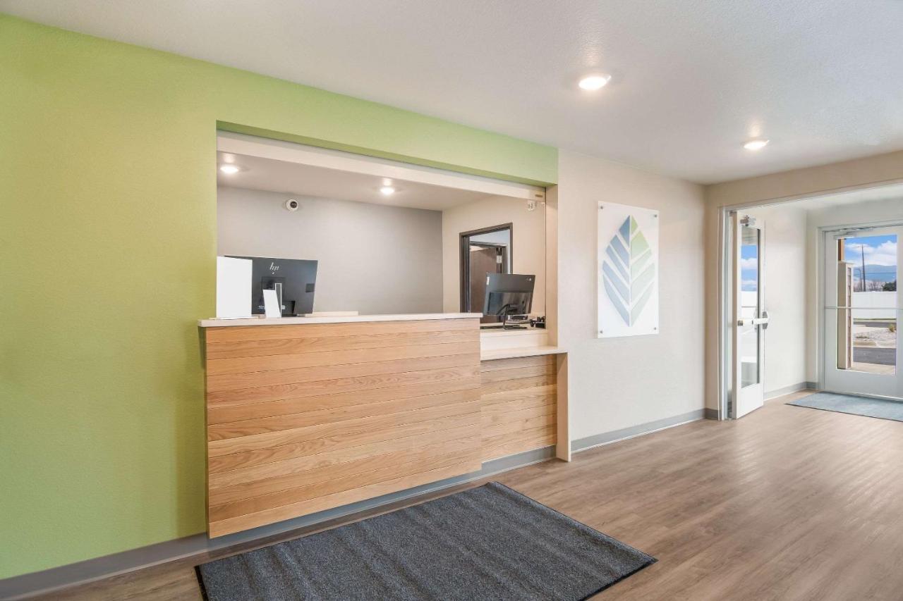 Woodspring Suites Missoula Bagian luar foto